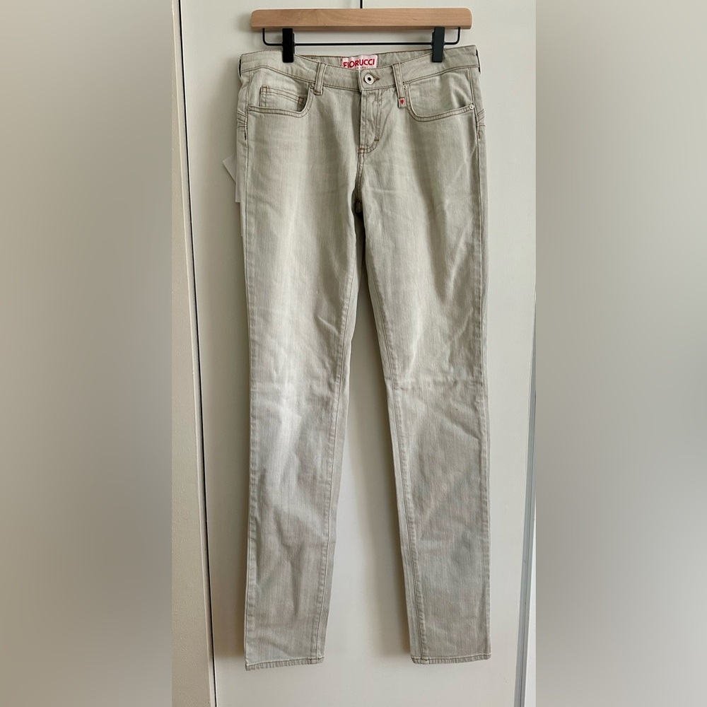 NWT FIORUCCI & Naomi Campbell Skinny Push up Jeans Light Grey